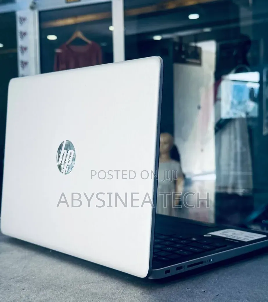 New Laptop HP Pavilion 15 8GB AMD Ryzen 7 SSD 256GB
