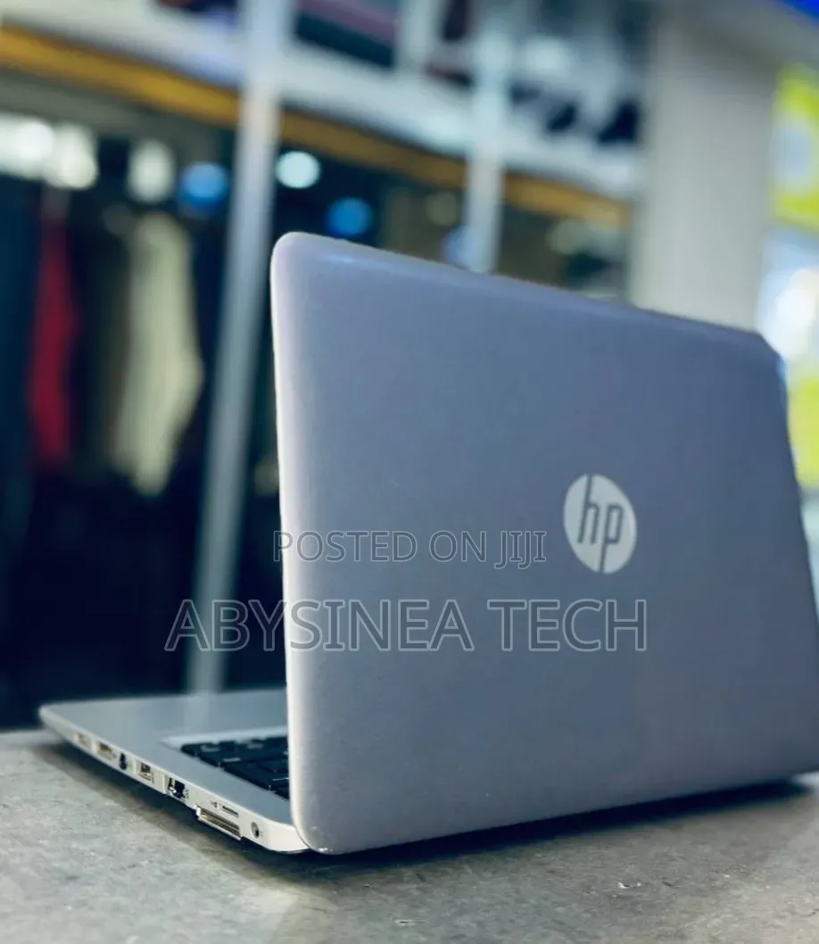 Laptop HP EliteBook 820 G3 8GB AMD Ryzen 9 SSD 256GB