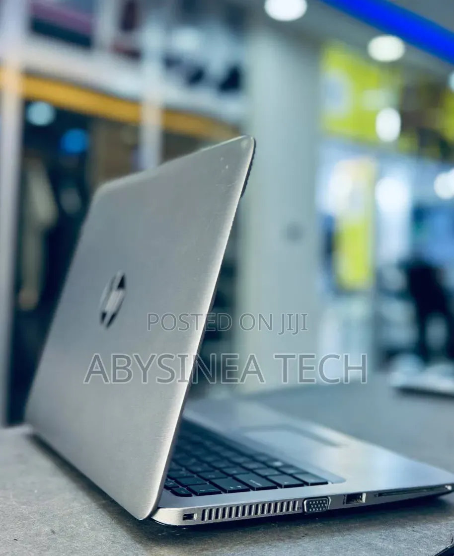 Laptop HP EliteBook 820 G3 8GB AMD Ryzen 9 SSD 256GB