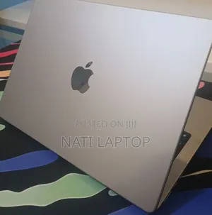 New Laptop Apple MacBook Pro 2023 M3 8GB Apple M3 Pro SSD 512GB