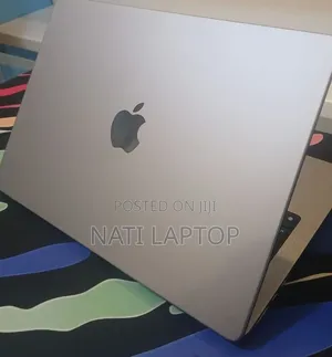 New Laptop Apple MacBook Pro 2023 M3 8GB Apple M3 Pro SSD 512GB