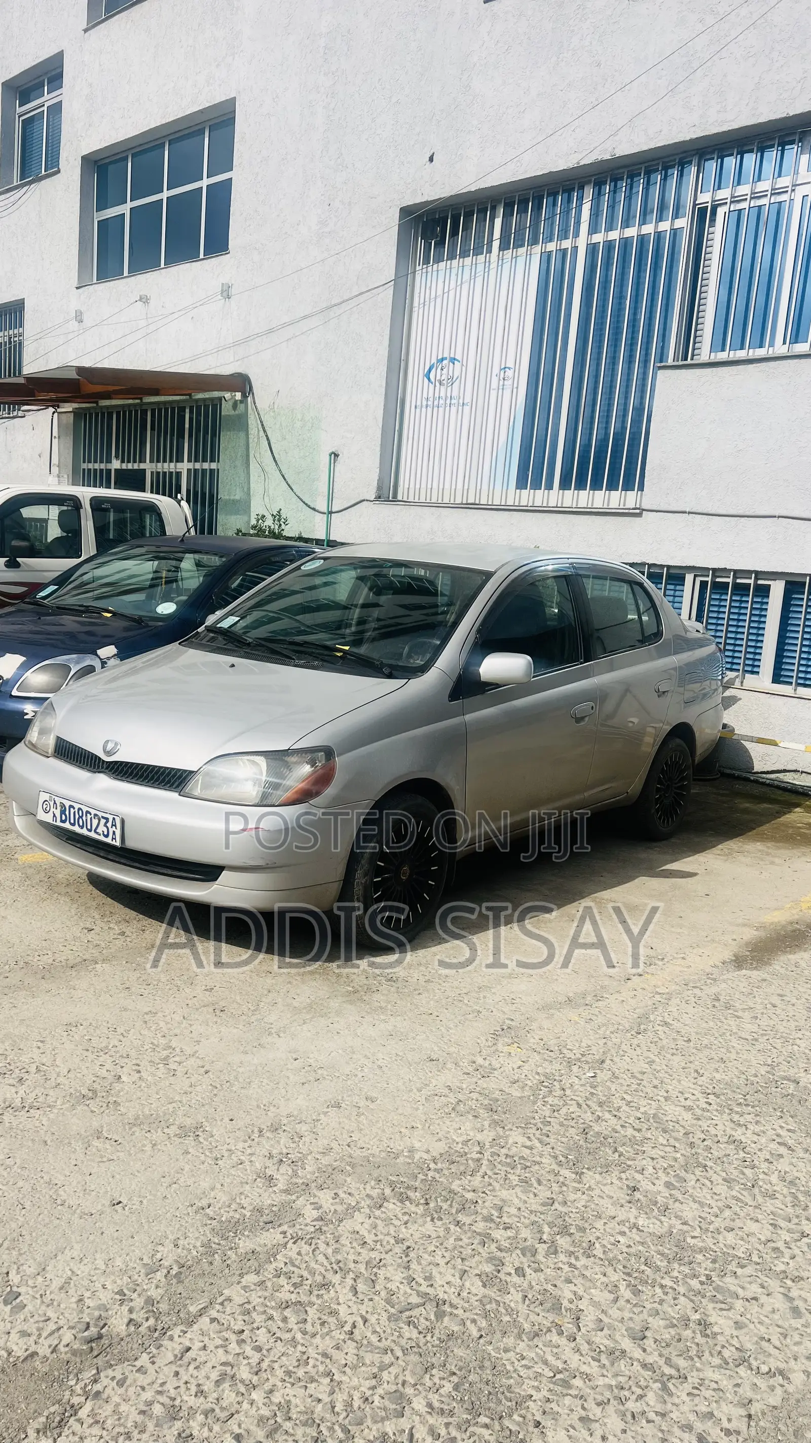 Toyota Platz 2001 Silver
