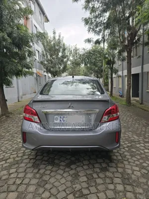 Mitsubishi Attrage 2022 Gray