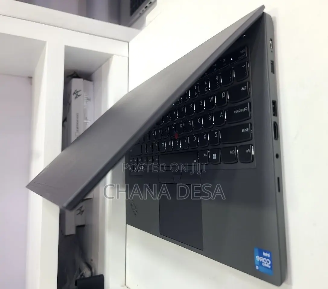 New Laptop Lenovo 16GB Intel Core i5 SSD 512GB