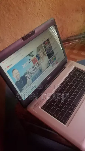 Laptop Toshiba Satellite Pro A300 8GB Intel Core i5 HDD 128GB
