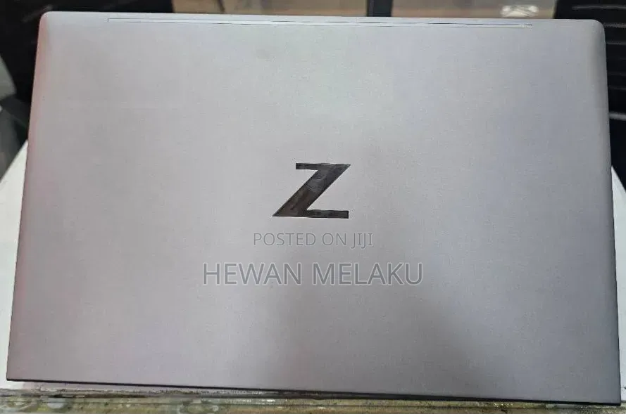 New Laptop HP ZBook 15 16GB Intel Core i9 SSD 512GB