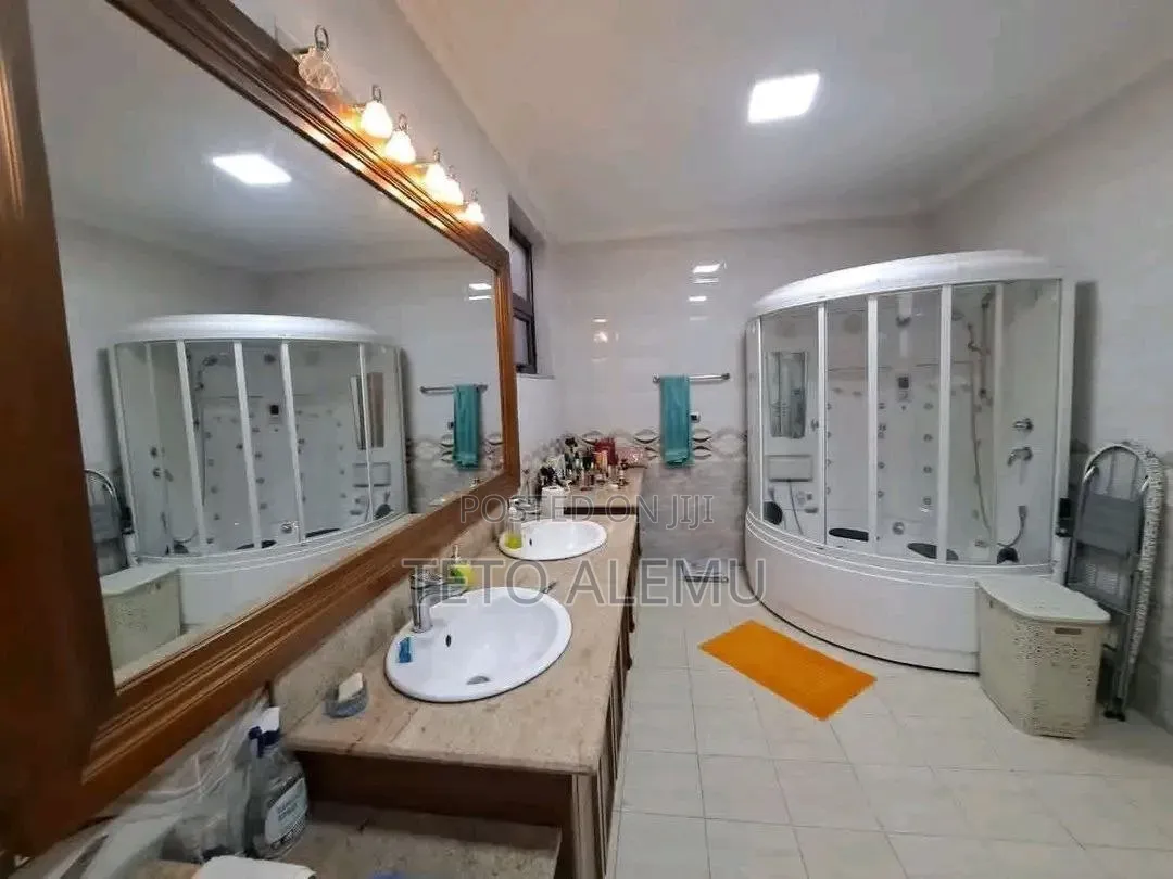 Furnished 7bdrm House in 🏡 ዘመናዊ እና ምቹ ቤት ለሽያጭ, Bole for sale