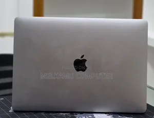 New Laptop Apple MacBook Pro 2017 16GB Intel Core i5 SSD 512GB