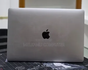 New Laptop Apple MacBook Pro 2017 16GB Intel Core i5 SSD 512GB