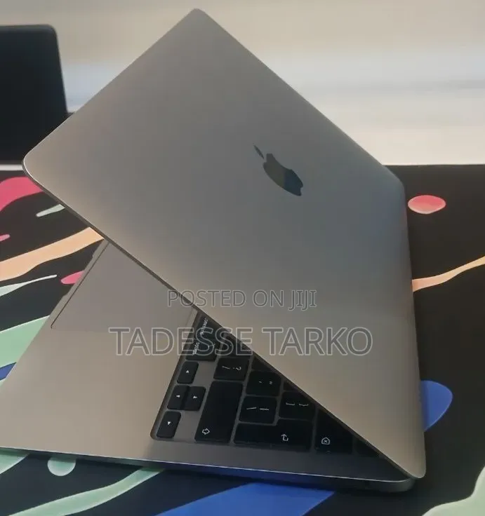 New Laptop Apple MacBook Air 2020 M1 8GB Apple M1 SSD 256GB