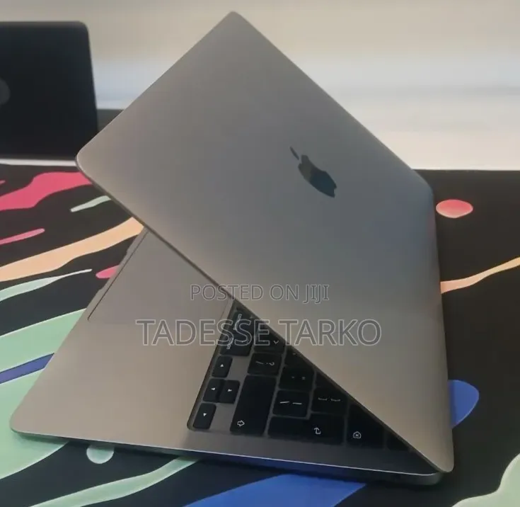 New Laptop Apple MacBook Air 2020 M1 8GB Apple M1 SSD 256GB