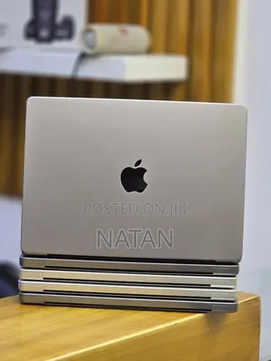 New Laptop Apple MacBook Pro 2021 M1 16GB Apple M1 Pro SSD 512GB