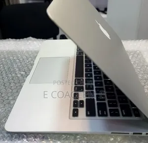 New Laptop Apple MacBook 8GB Intel Core i5 SSD 128GB
