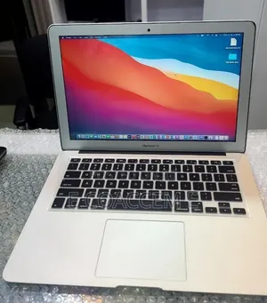 New Laptop Apple MacBook 8GB Intel Core i5 SSD 128GB