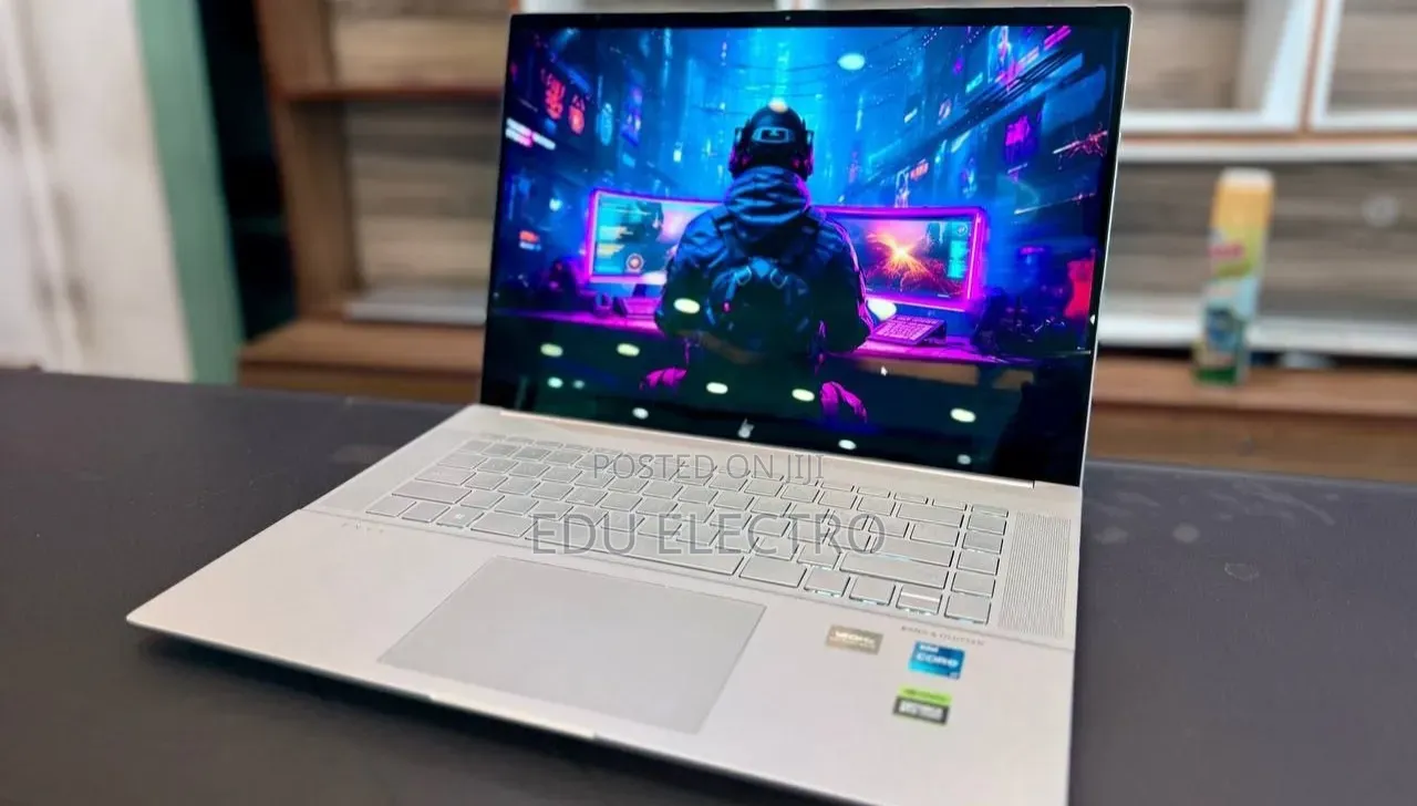 New Laptop HP Envy x360 12GB Intel Core i7 SSD 512GB