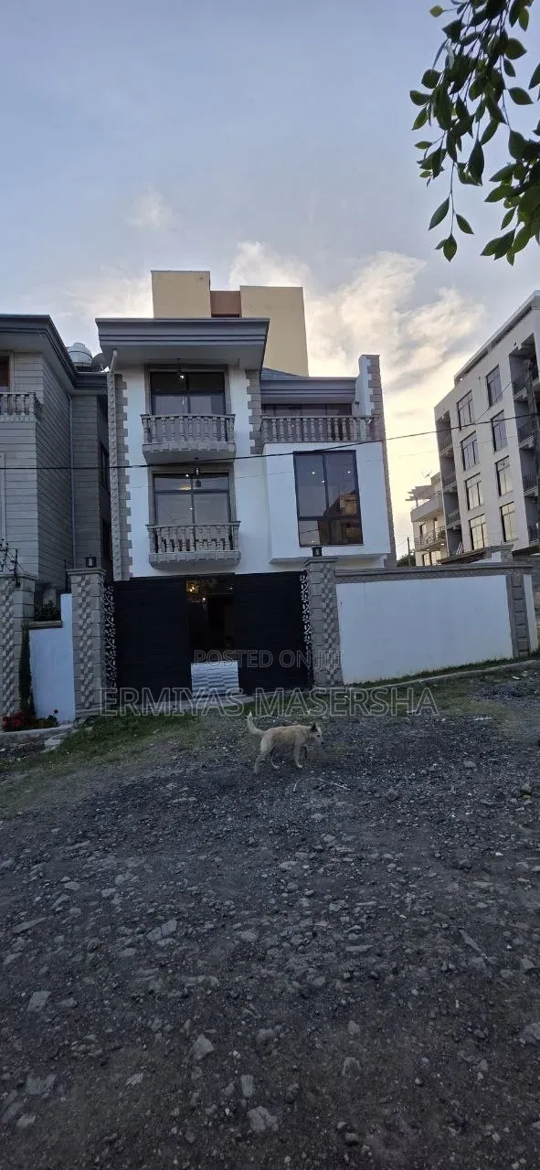 Furnished 7bdrm House in Yeka for sale