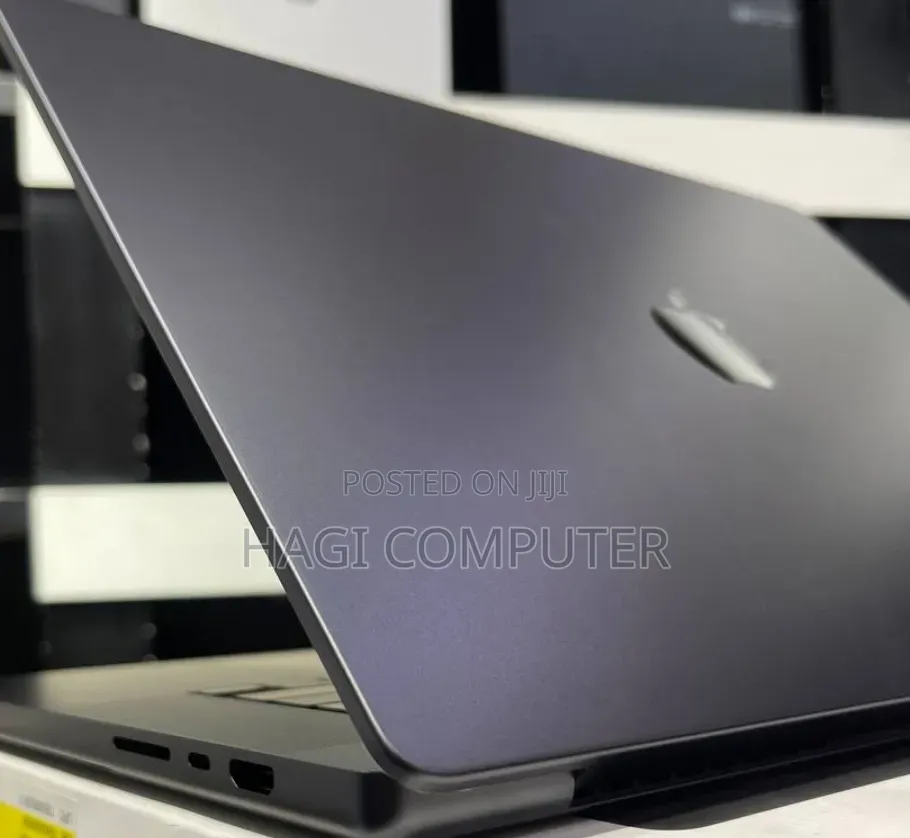 New Laptop Apple MacBook Pro 2023 M3 Max 36GB Apple M3 Max SSD 1T