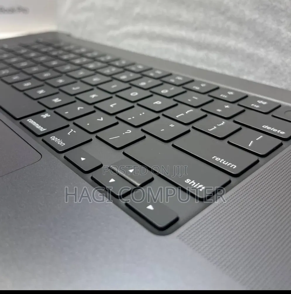 New Laptop Apple MacBook Pro 2023 M3 Max 36GB Apple M3 Max SSD 1T