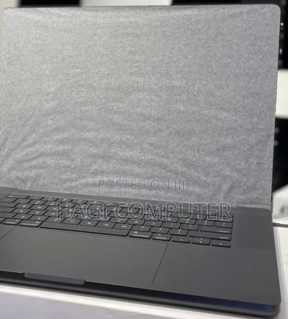 New Laptop Apple MacBook Pro 2023 M3 Max 36GB Apple M3 Max SSD 1T