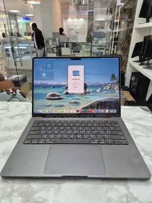 New Laptop Apple MacBook Pro 2025 M5 16GB Apple M5 Pro SSD 1T
