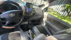 Toyota Hilux 2008 Gold