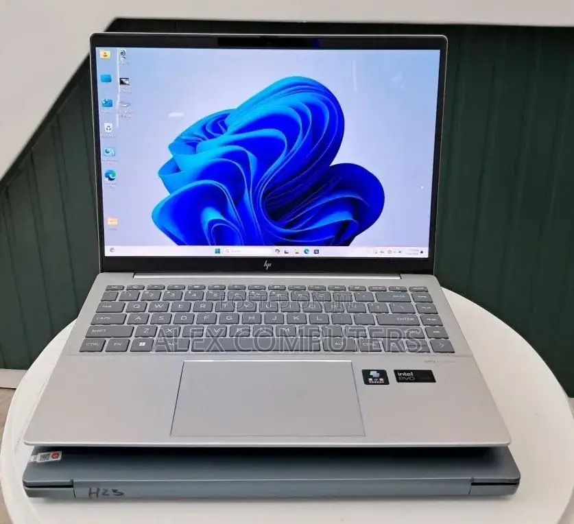 New Laptop HP Pavilion 15 32GB Intel Core Ultra 7 SSD 1T