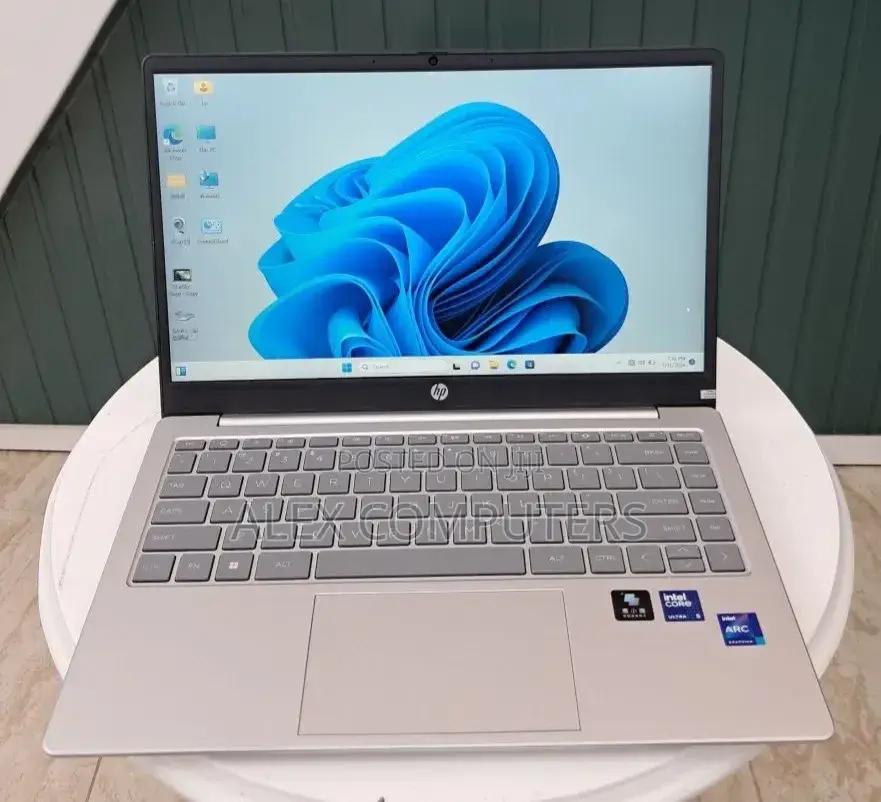 New Laptop HP Pavilion 15 16GB Intel Core i7 SSD 1T