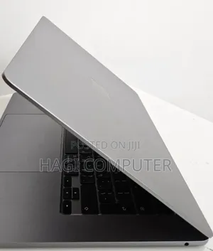 New Laptop Apple MacBook Air 2024 M3 8GB Apple M3 SSD 512GB