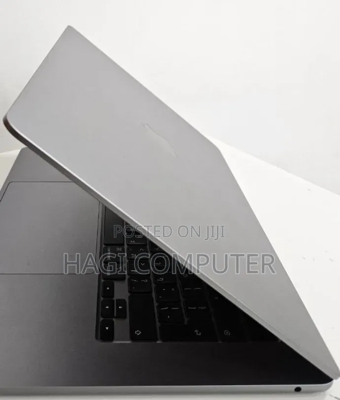 New Laptop Apple MacBook Air 2024 M3 8GB Apple M3 SSD 512GB