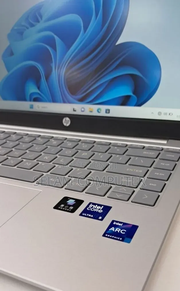 New Laptop HP Pavilion 15 16GB Intel Core Ultra 7 SSHD (Hybrid) 1T