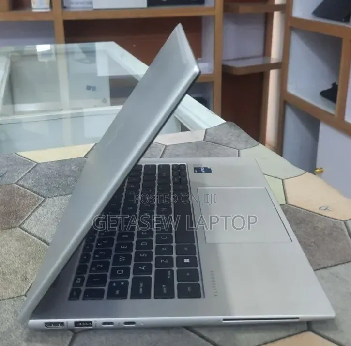New Laptop HP EliteBook 840 G10 16GB Intel Core i5 SSD 512GB