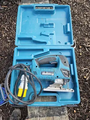 Jick Saw Makita 43 50 720 W