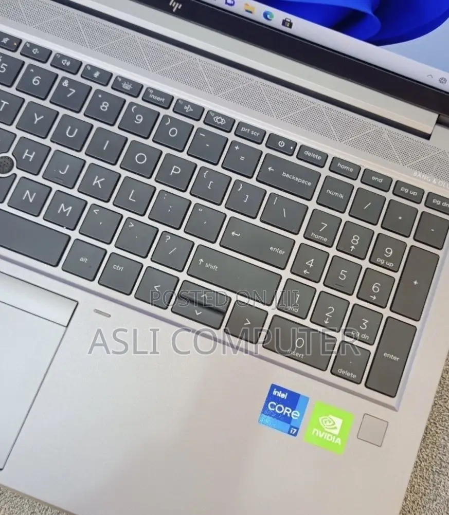 New Laptop HP ZBook 15 16GB Intel Core i7 SSD 512GB