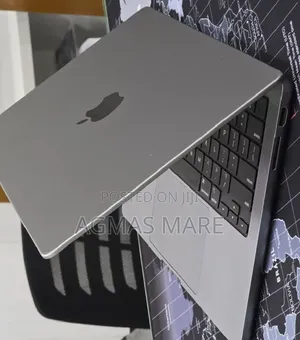 New Laptop Apple MacBook Pro 2023 M3 8GB Apple M3 Pro SSD 512GB