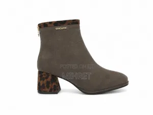 Yanguang Grey Suede Ankle Boots
