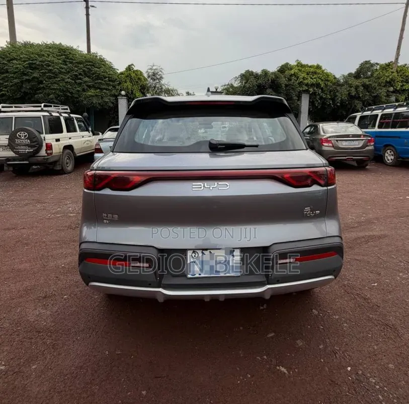 BYD Yuan Up 2025 Gray