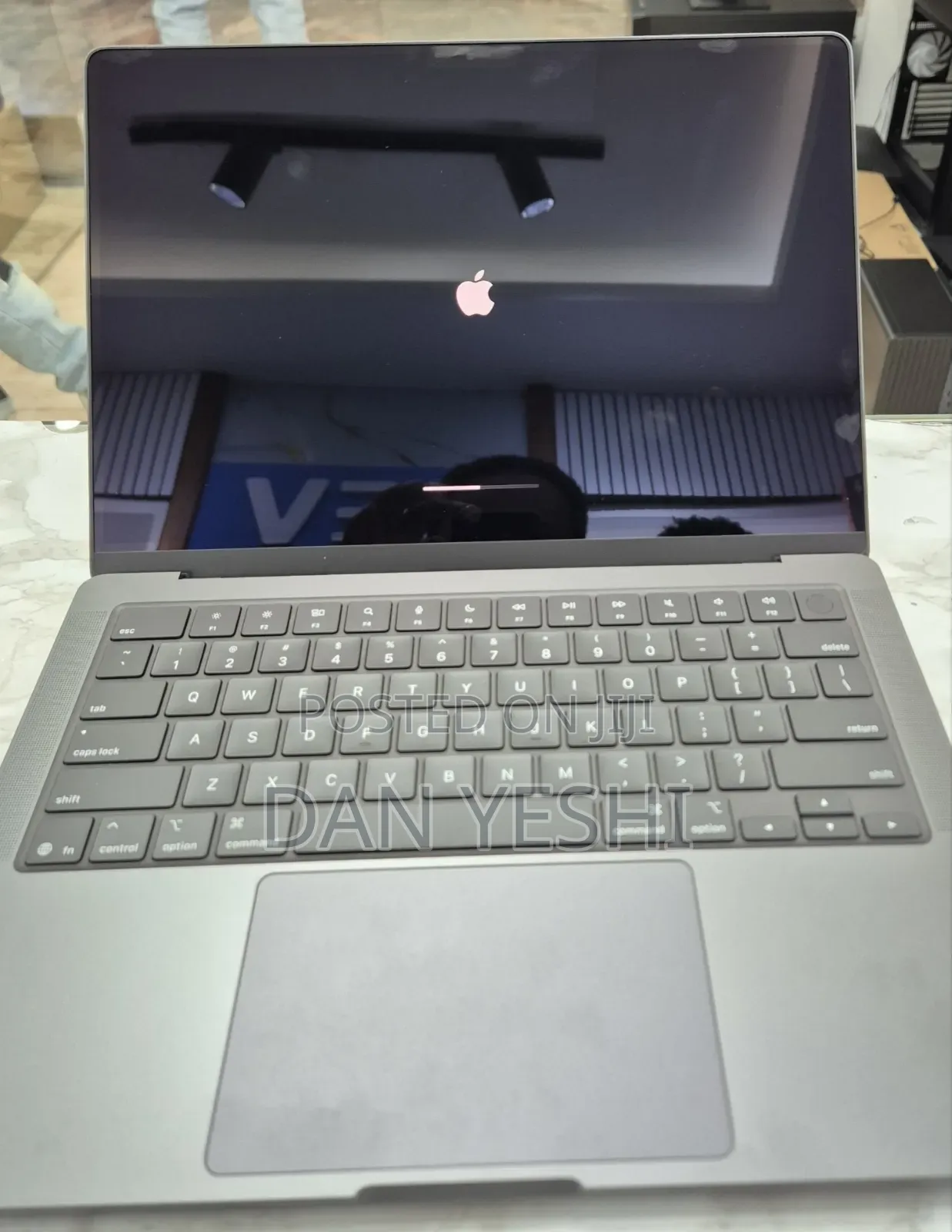 New Laptop Apple MacBook Pro 16GB Apple M5 SSD 1T