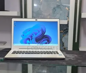 New Laptop Lenovo 4GB Intel SSD 128GB
