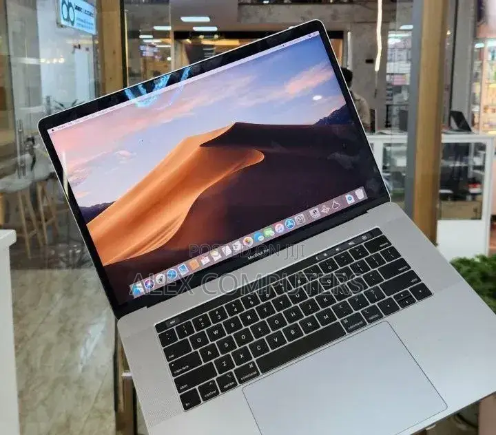 New Laptop Apple MacBook 32GB Intel Core i9 SSD 1T