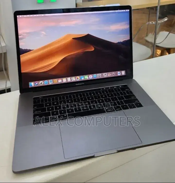 New Laptop Apple MacBook 32GB Intel Core i9 SSD 1T