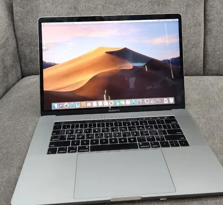 New Laptop Apple MacBook 32GB Intel Core i9 SSD 1T