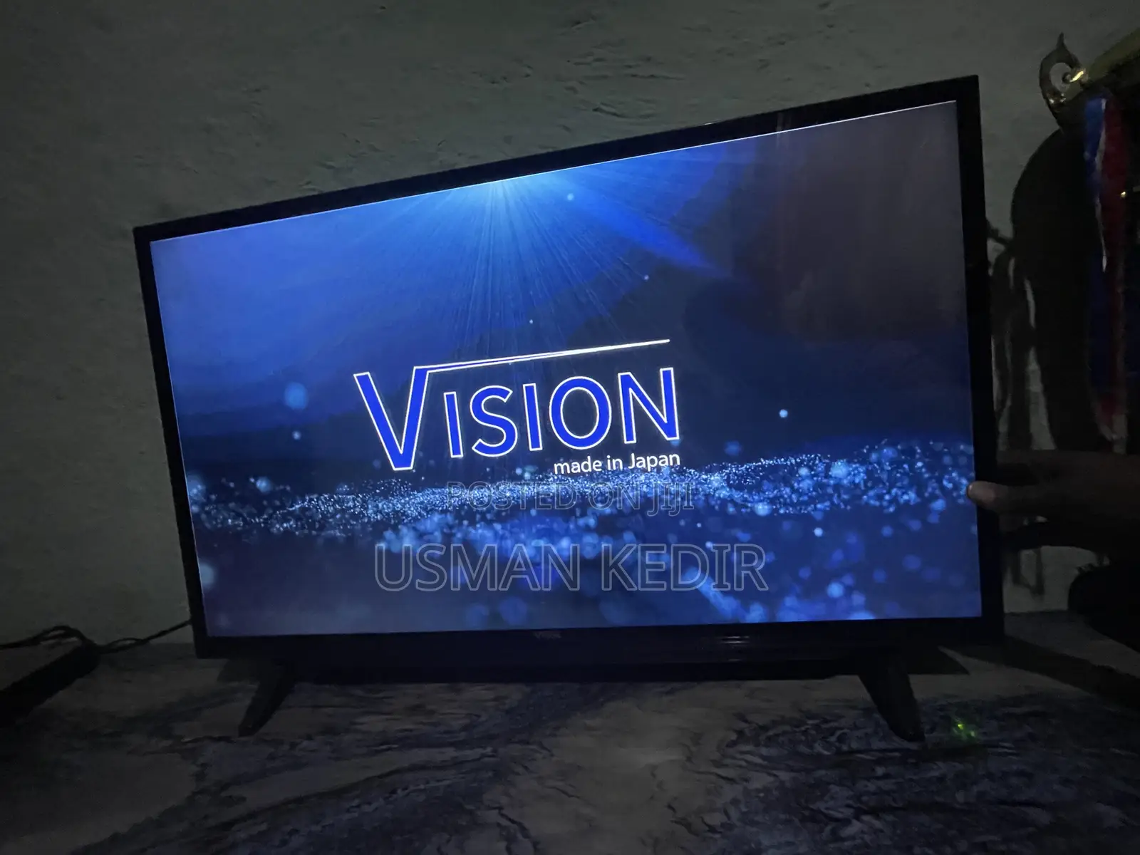 Vision 32' TV, Reciever, Stand