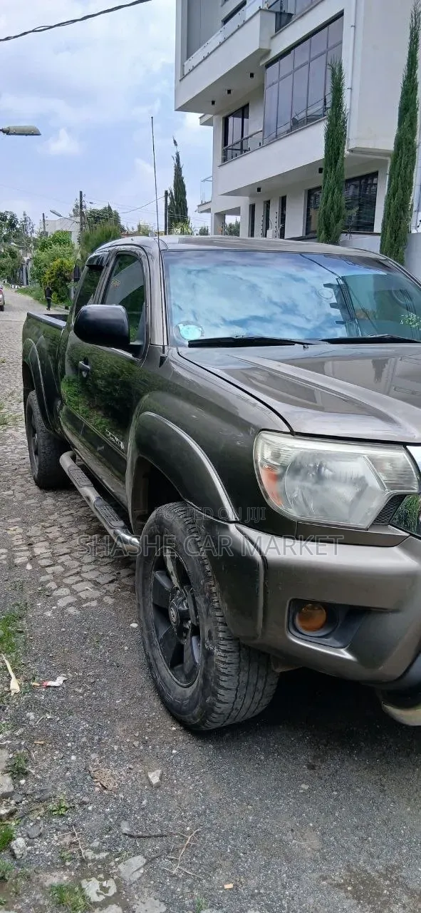 Toyota Tacoma 2015
