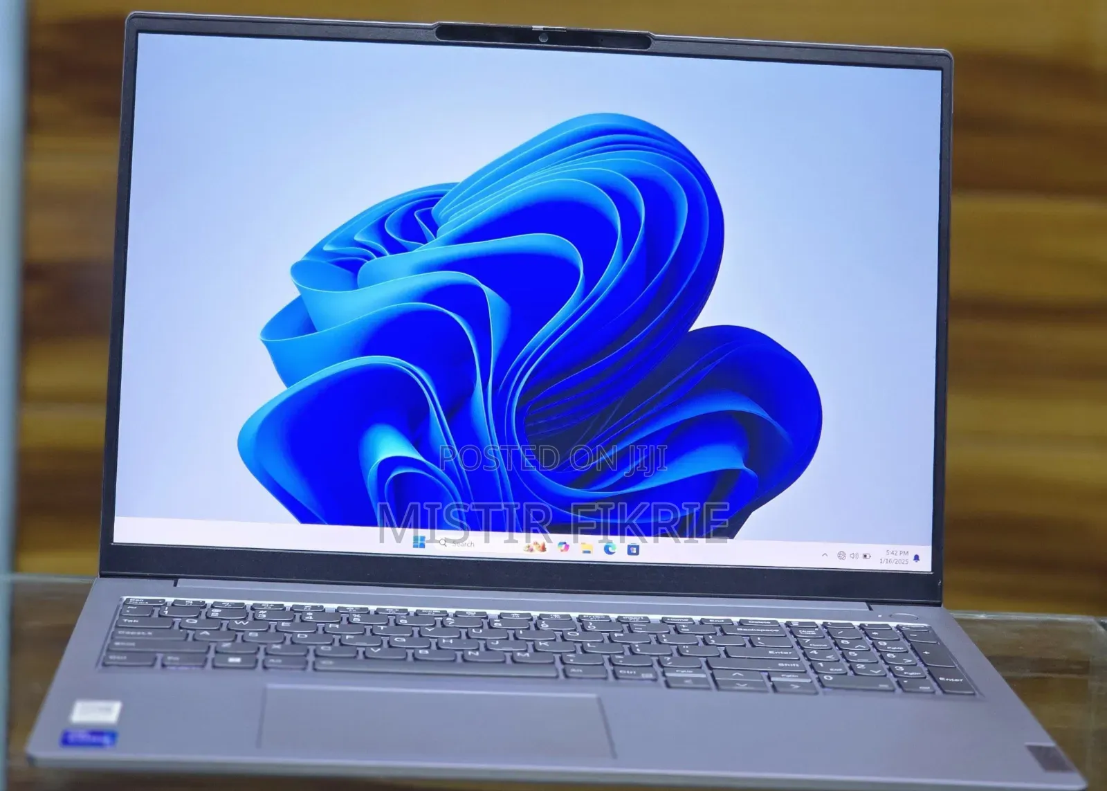 New Laptop Lenovo ThinkBook 13 16GB Intel Core i7 SSD 512GB
