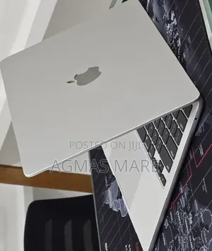 New Laptop Apple MacBook Air 2024 M3 16GB Apple M3 SSD 256GB