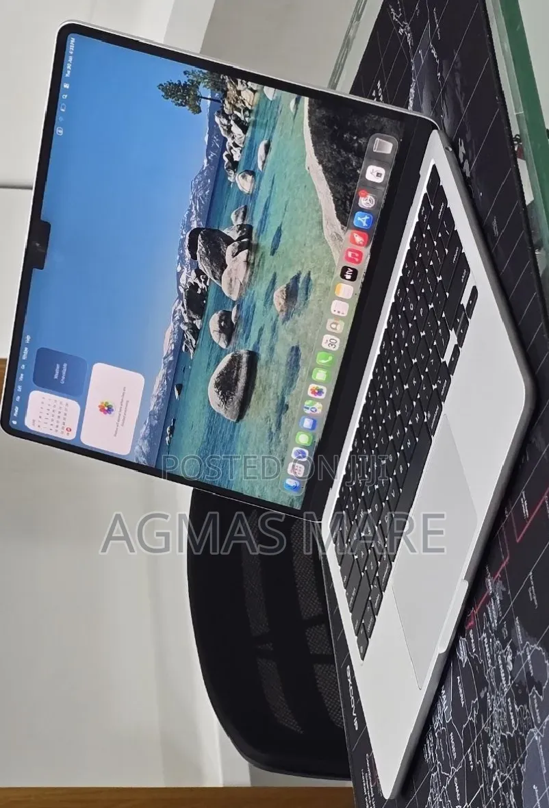 New Laptop Apple MacBook Air 2024 M3 16GB Apple M3 SSD 256GB