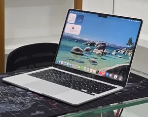 New Laptop Apple MacBook 16GB Apple M3 SSD 256GB