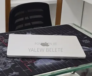 New Laptop Apple MacBook Air 2024 M3 16GB Apple M3 SSD 256GB
