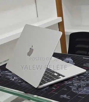 New Laptop Apple MacBook Air 2024 M3 16GB Apple M3 SSD 256GB