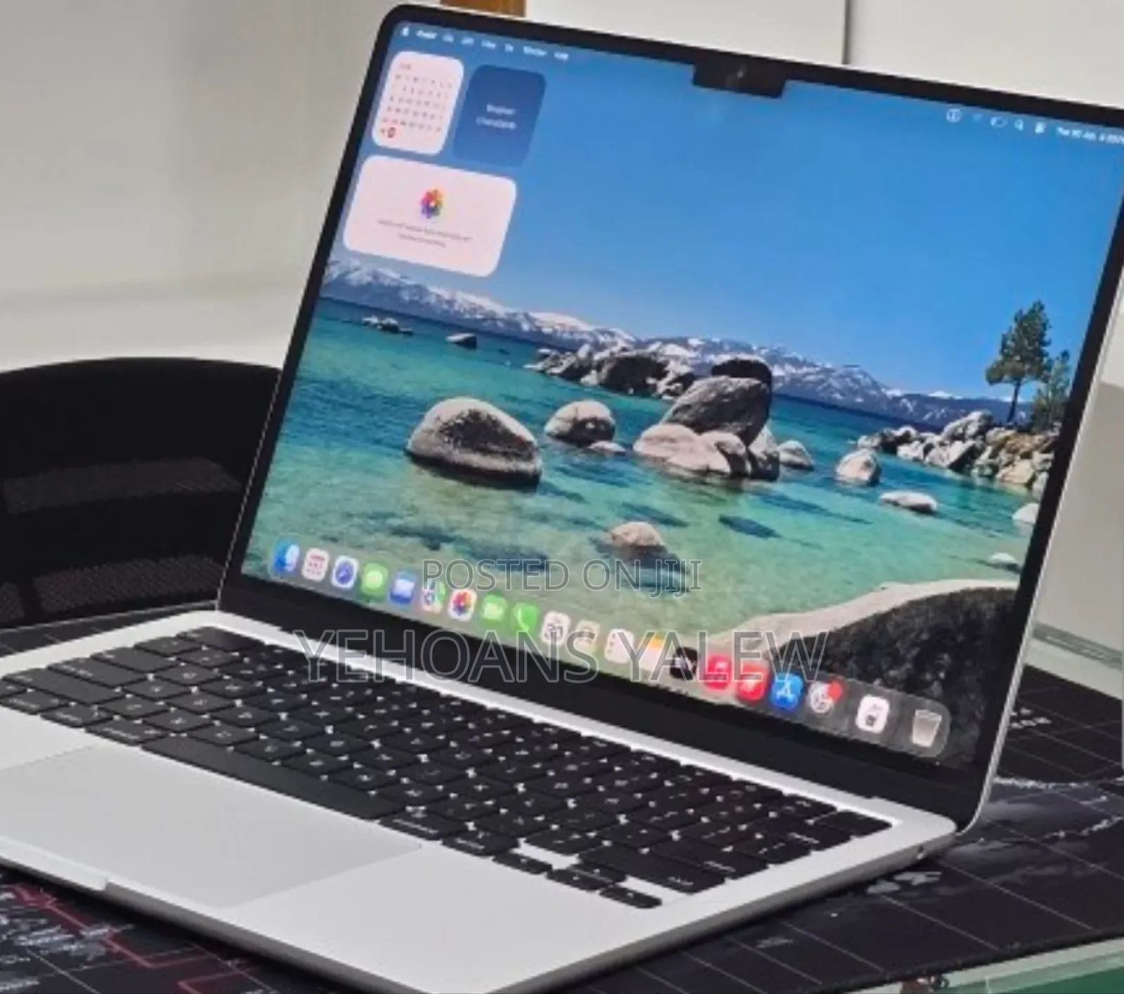 New Laptop Apple MacBook Air 2024 M3 16GB Apple M3 SSD 256GB